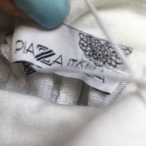 Pants - NWT White linen pants from Italy ๐ฎ๐น Pants - NWT White linen pants from Italy ๐ฎ๐น